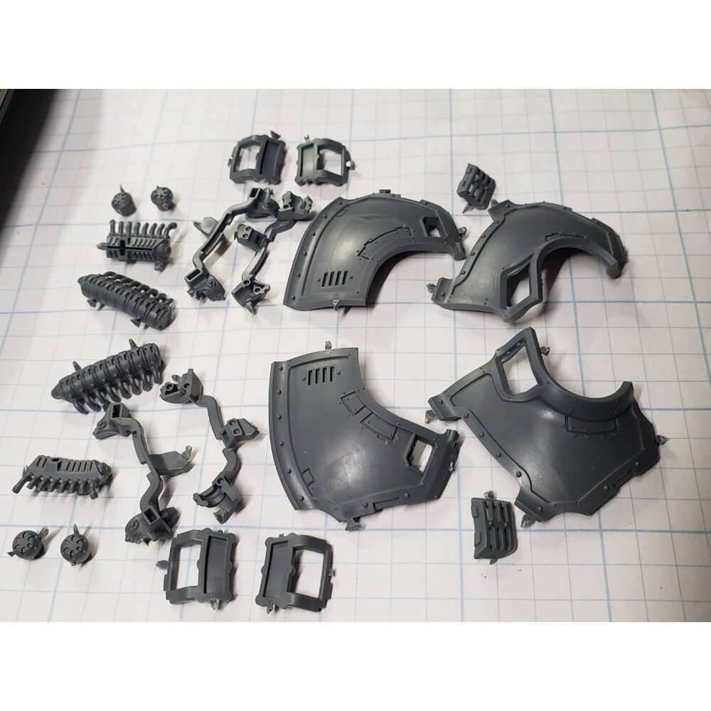 30K Space Marine Bits Saturnine Dreadnought Shield Generator Pauldrons B36 - Picture 5 of 10